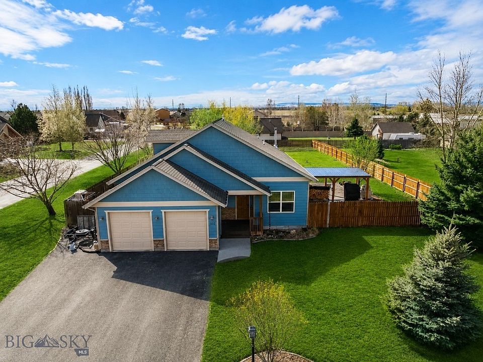 1st image of 102 W Tobiano Trl