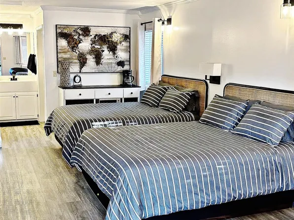 5610 Shanty Creek Rd Unit 207, Bellaire, MI 49615