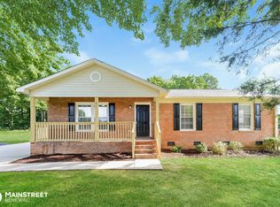 801 Bundaberg Ln, Rural Hall, NC 27045