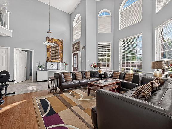 5th image of 11930 Matagorda Ln