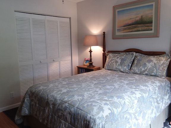 BR #2 Queen size bed, 