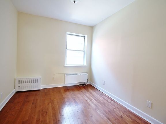 5th image of 349 6th Ave APT 3