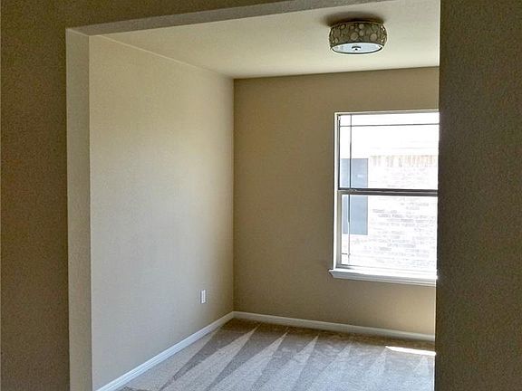 5th image of 3406 Lucas St