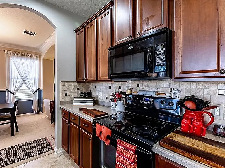 7326 Forest Mere Dr — Photo 17