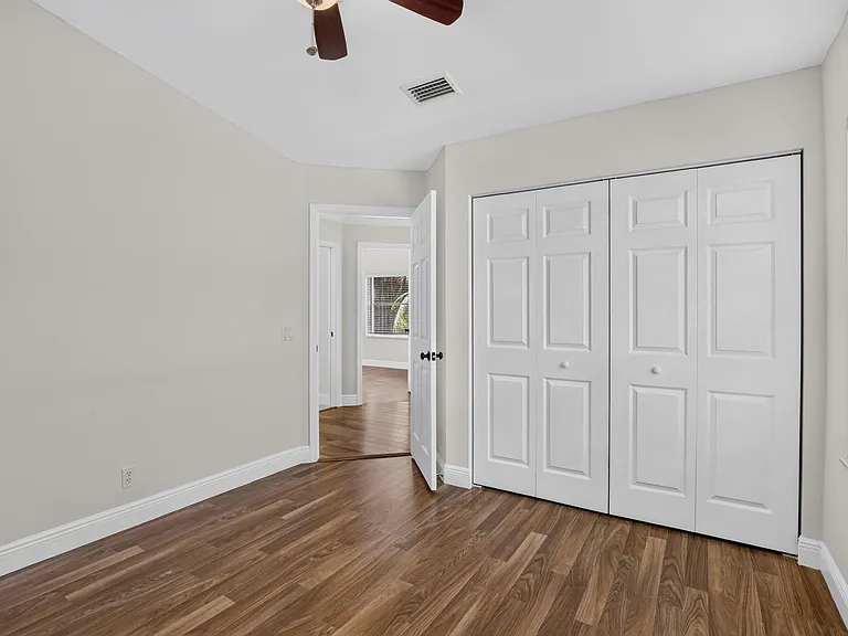 1959 Water Ridge Dr — Photo 31