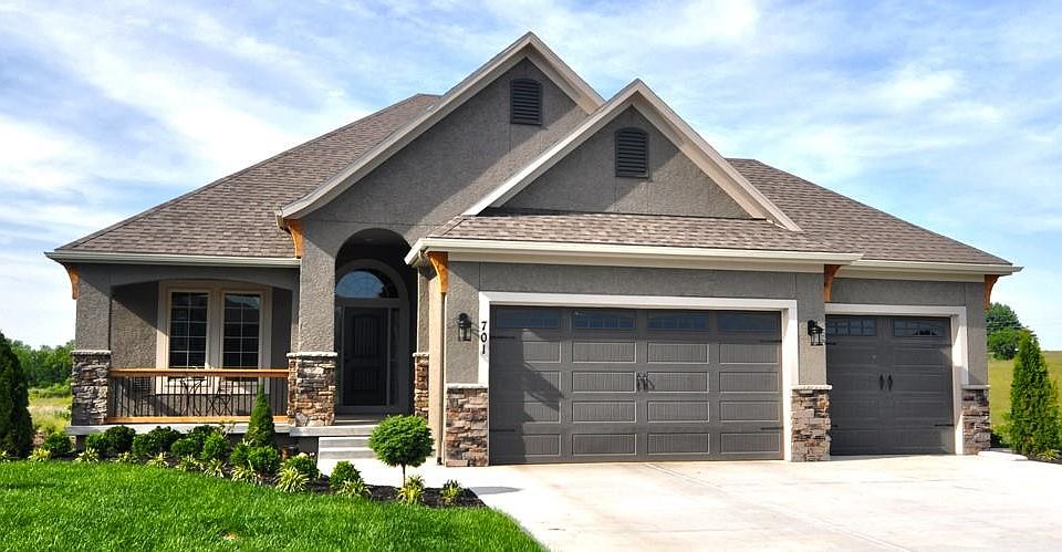 1st image of 701 SW Eagle Dr