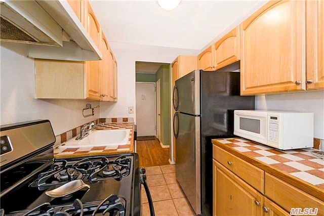 1st image of 1 E Broadway APT 3E