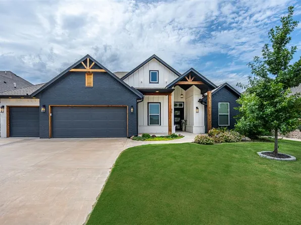1322 Presidio Dr, Norman, OK 73072