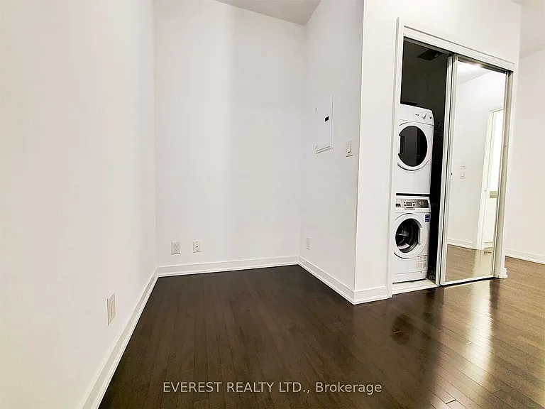 12 York St #4110 — Photo 13