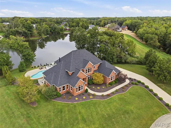 4247 English Oak Ln, Smithton, IL 62285