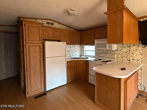 3rd image of 760 Big Valley Blvd