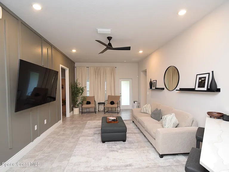 2585 Roygaris St NW — Photo 15