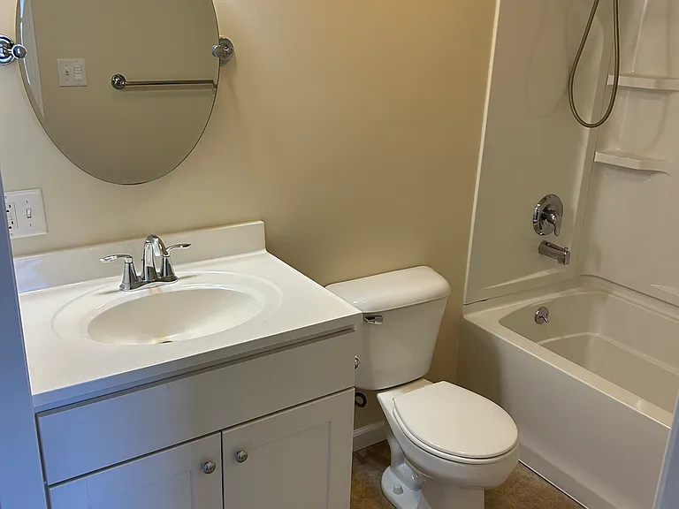 1571 North Ave #2 — Photo 7