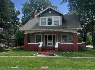 221 W 7th St, Gypsum, KS 67448