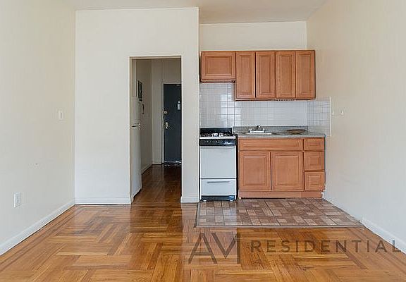 5th image of 1850 Ocean Ave #6