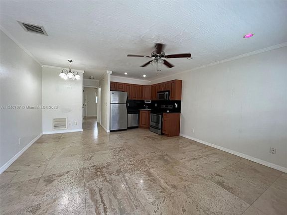 5th image of 1848 NE 46th St APT G6