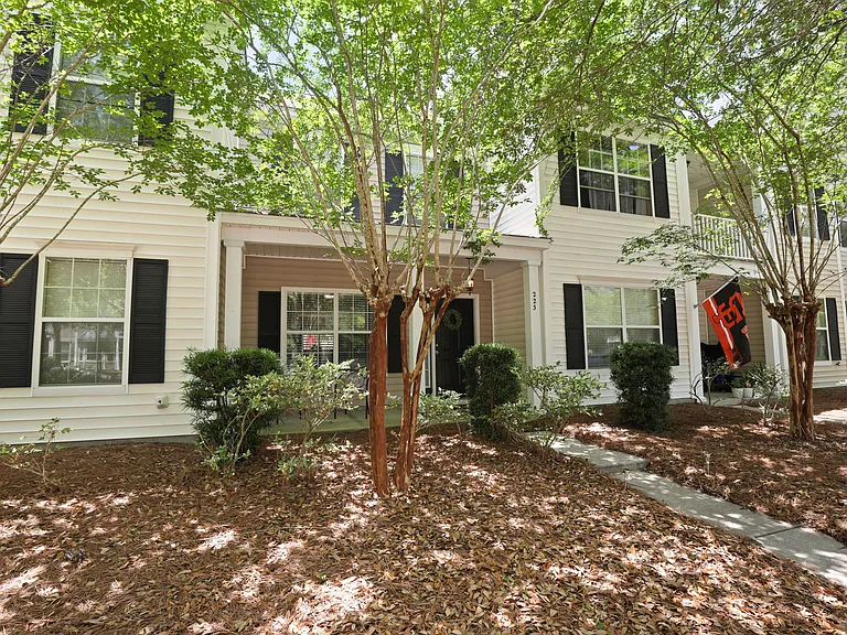 223 Station Mill Blvd — Photo 1