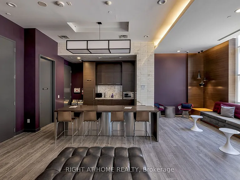 105 George St E #1912 — Photo 26