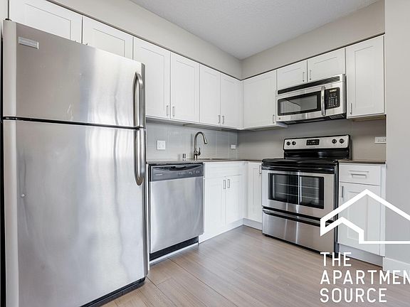 4th image of 2551 N Clark St #5mwfbh35t
