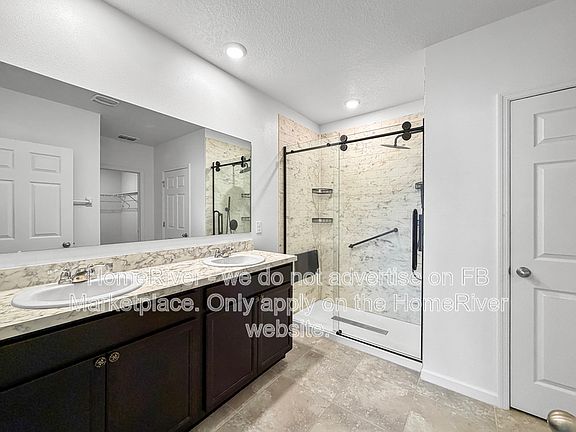 4th image of 1402 SW Crest Ave
