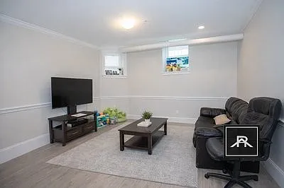 1342A Commonwealth Ave #B — Photo 3
