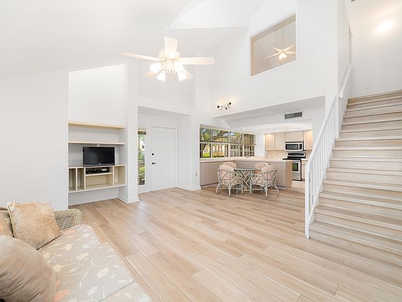 4th image of 1702 Chadwick Court