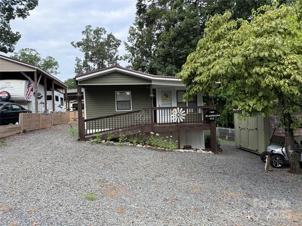 297-299 Lake Tillery Trl, Mount Gilead, NC 27306