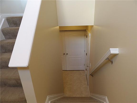 3rd image of 6427 Pepperwood Dr