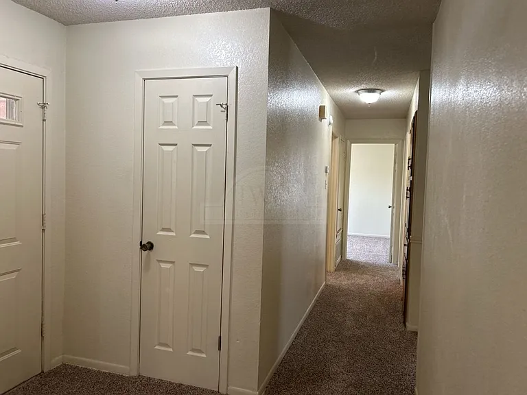 3319 Westrim Dr — Photo 11