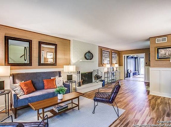 4th image of 3014 Albin Dr