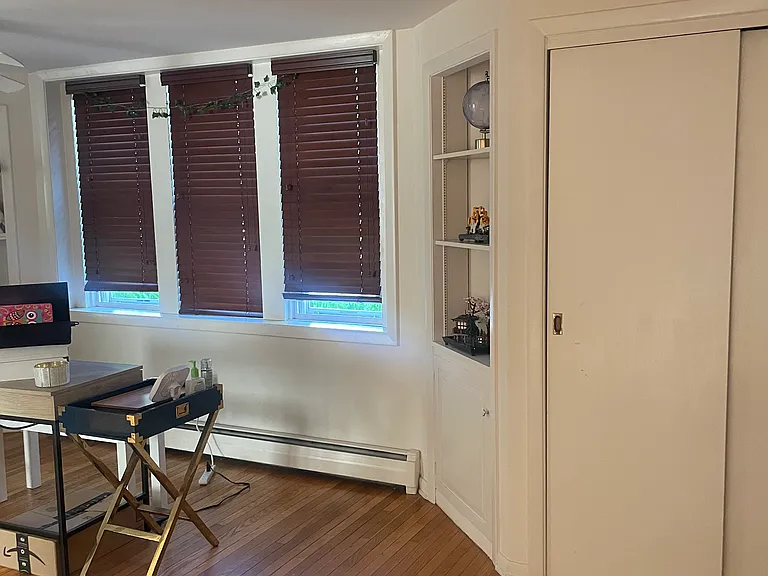 160 Farber Ln #3 — Photo 14
