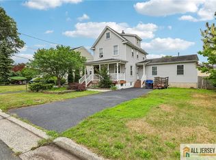 328 Runyon Ave, Middlesex, NJ 08846