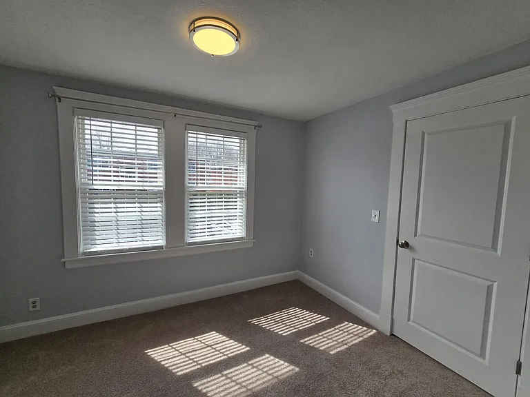 288 Pleasant St #7 — Photo 12