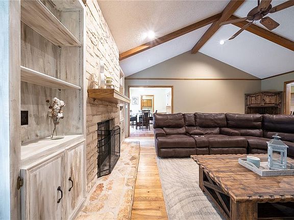 4th image of 4305 Casa Blanca Dr