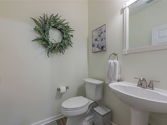 5th image of 708 Cleary Dr
