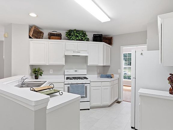 2nd image of 14932 Slippery Elm Ct
