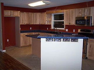 4th image of 1715 Linden Ave