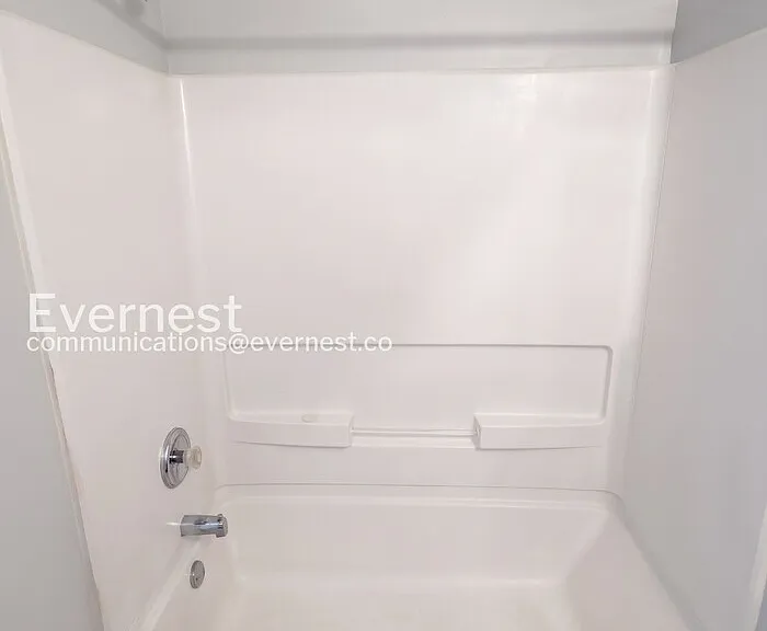 8640 Thomas Ln — Photo 15