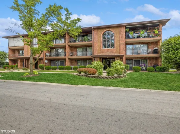 11011 Stony Creek Dr APT 3A, Palos Hills, IL 60465