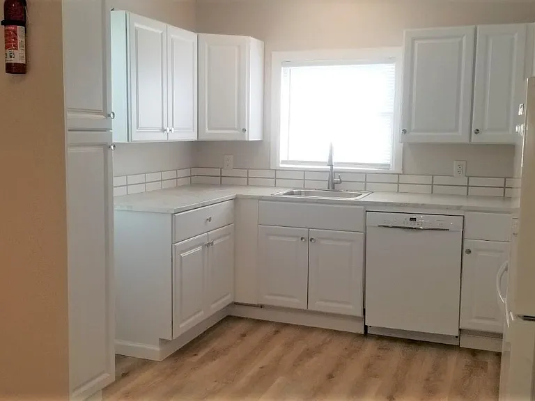 2504 Avenue F — Photo 5