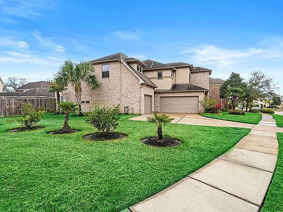 3rd image of 2253 Lake Cove Way