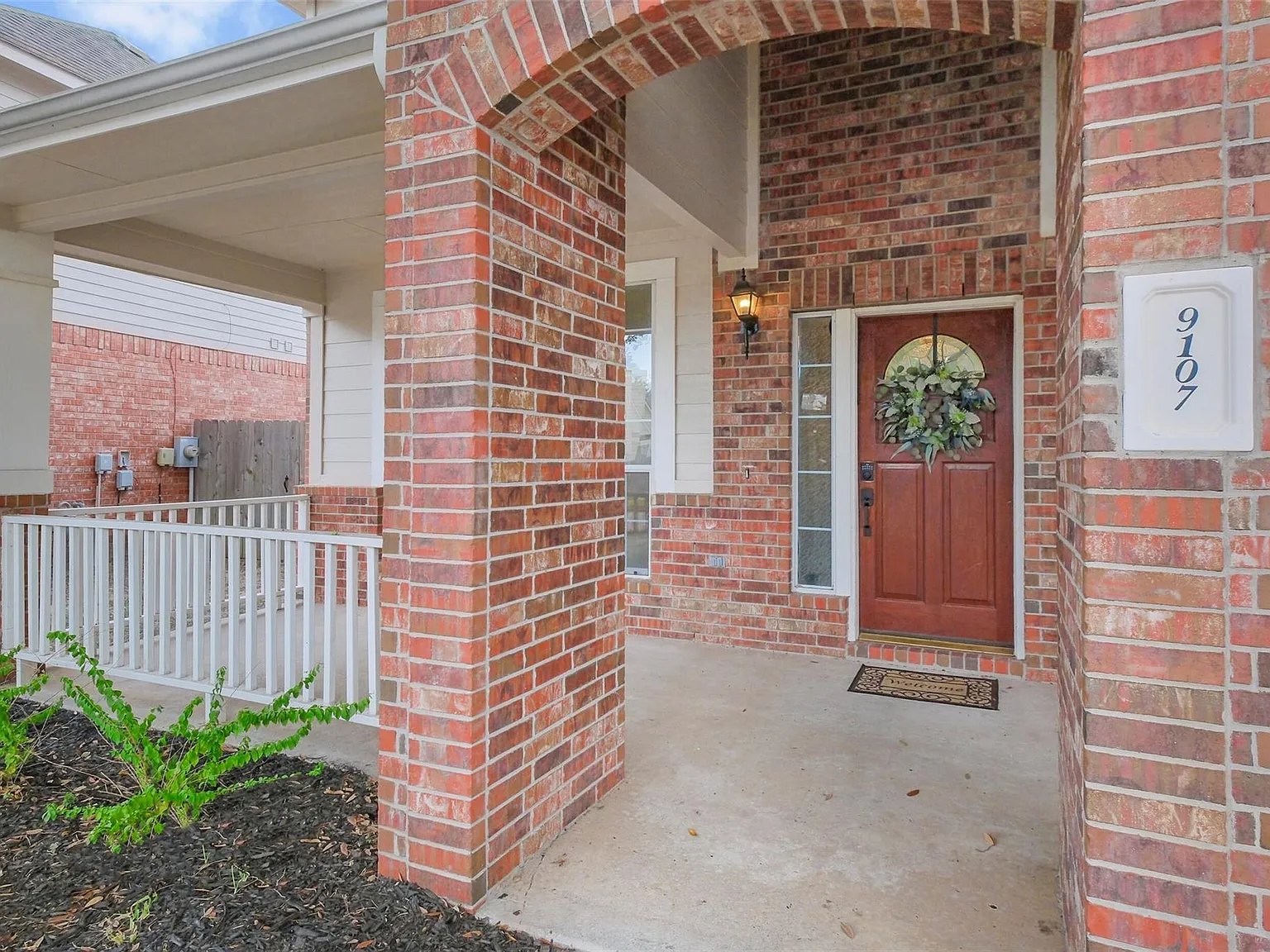 3 bed, 2.5 bath, 2580 sqft, $2,750 — Photo 4