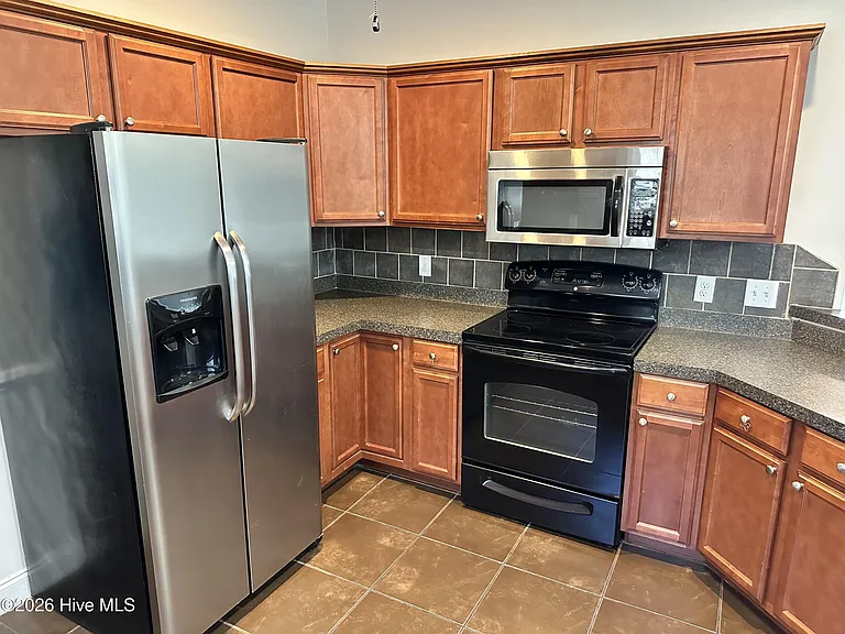 103 Meadowview Rd — Photo 9