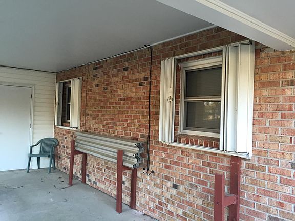 2nd image of 2091 Caswell Dr