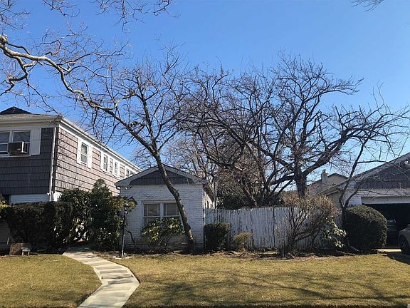 2nd image of 1595 Bay Blvd