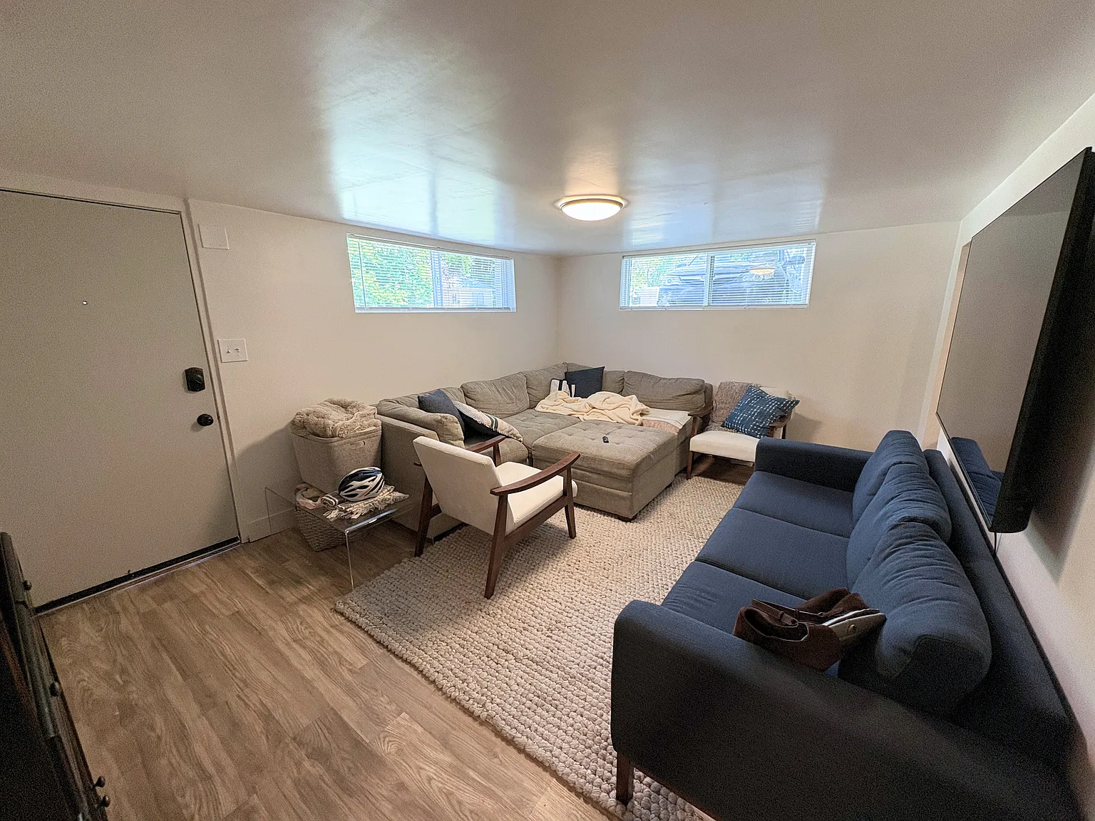2 bed, 696 sqft, $525 — Photo 2