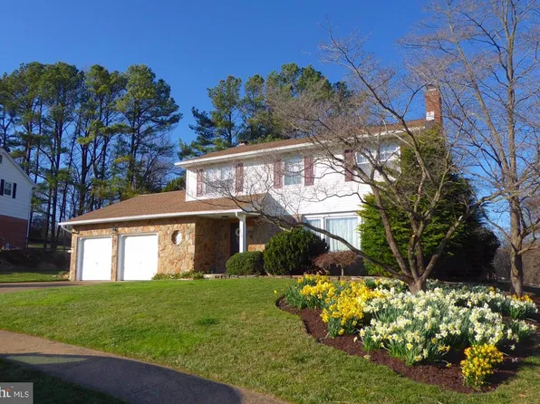 2805 Ambler Ct, Wilmington, DE 19808