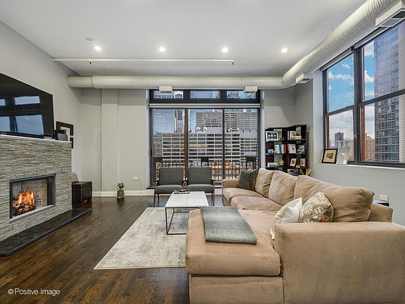 3rd image of 360 W Illinois St APT 10F