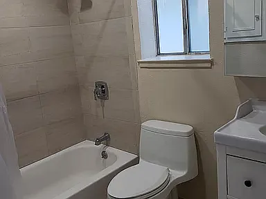 300 Richfield Dr #3 — Photo 4