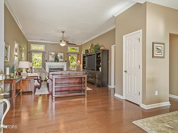 5th image of 105 Saligugi Way